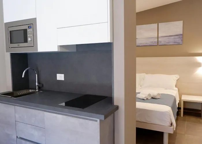Pianomare Riviera And 3* אימפריה