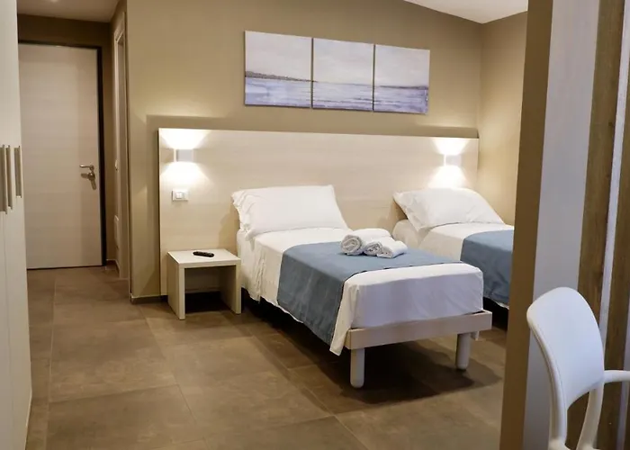 Pianomare Riviera And 3* אימפריה