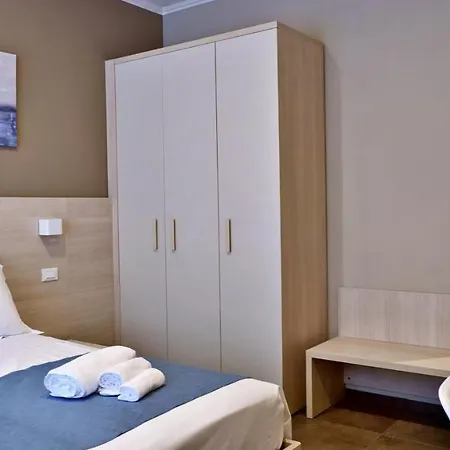 Pianomare Riviera And Aparthotel Imperia