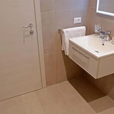 Aparthotel Pianomare Riviera And Imperia